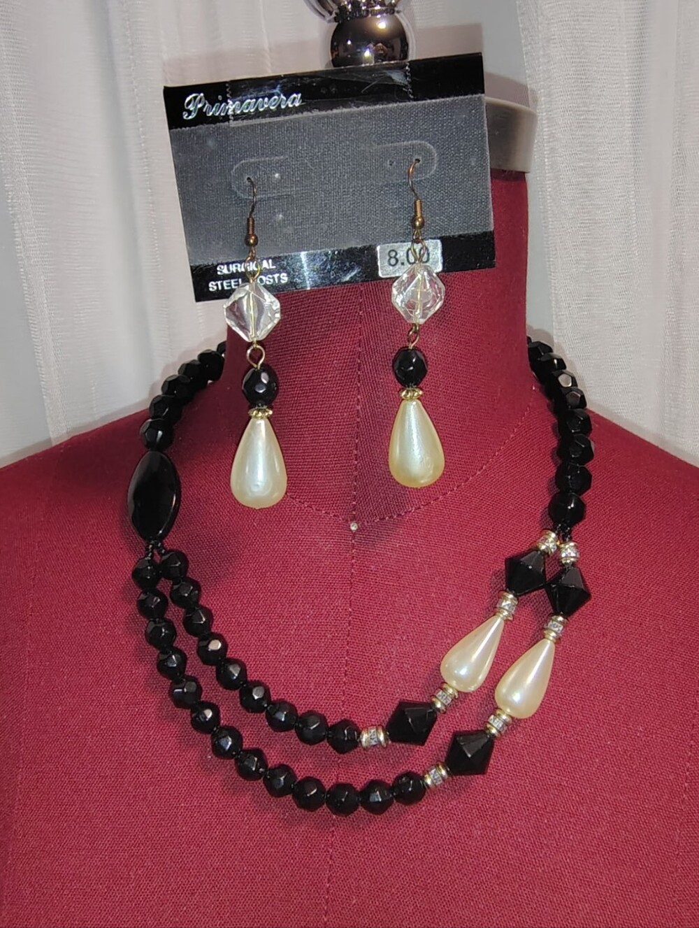 Primavera Black Beaded Necklace with Cream Pearl Teardrops